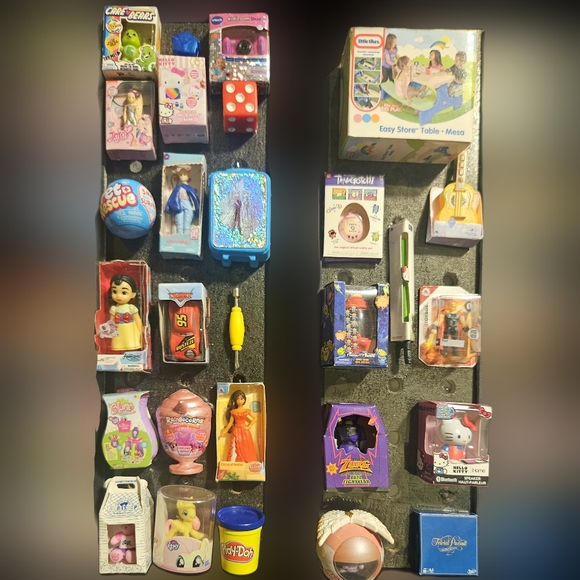 Mini Brands Pins! -Mystery Pick Pins! - Picture 11 of 13